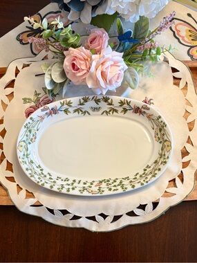 Reales Sitios Spain Porcelain Oval Platter With Ivy Design And Butterflies